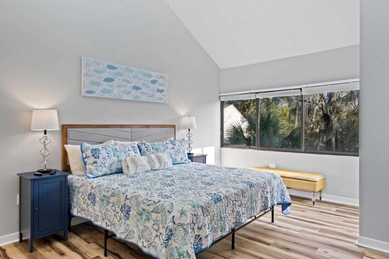 Coastal Oasis With Pool - Walk To Coligny Beach Park Хилтън Хед Айлънд Екстериор снимка