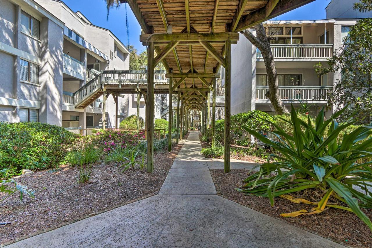 Coastal Oasis With Pool - Walk To Coligny Beach Park Хилтън Хед Айлънд Екстериор снимка